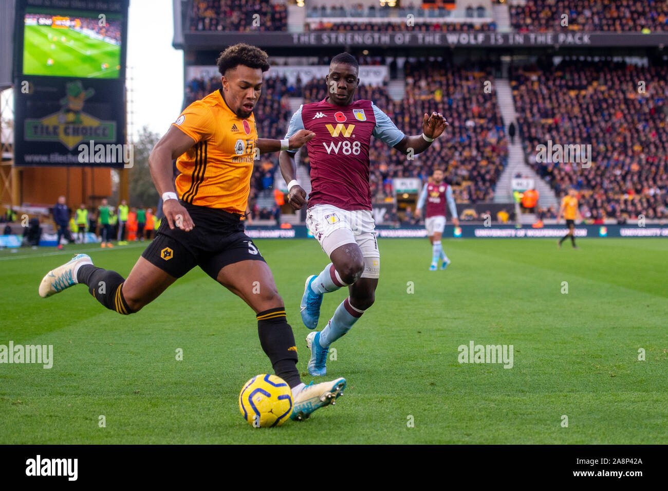 Wolverhampton Wanderers アダマトラオレ37 ユニフォーム Adama Traore #37 of Wolverhampton Wanderers in action during