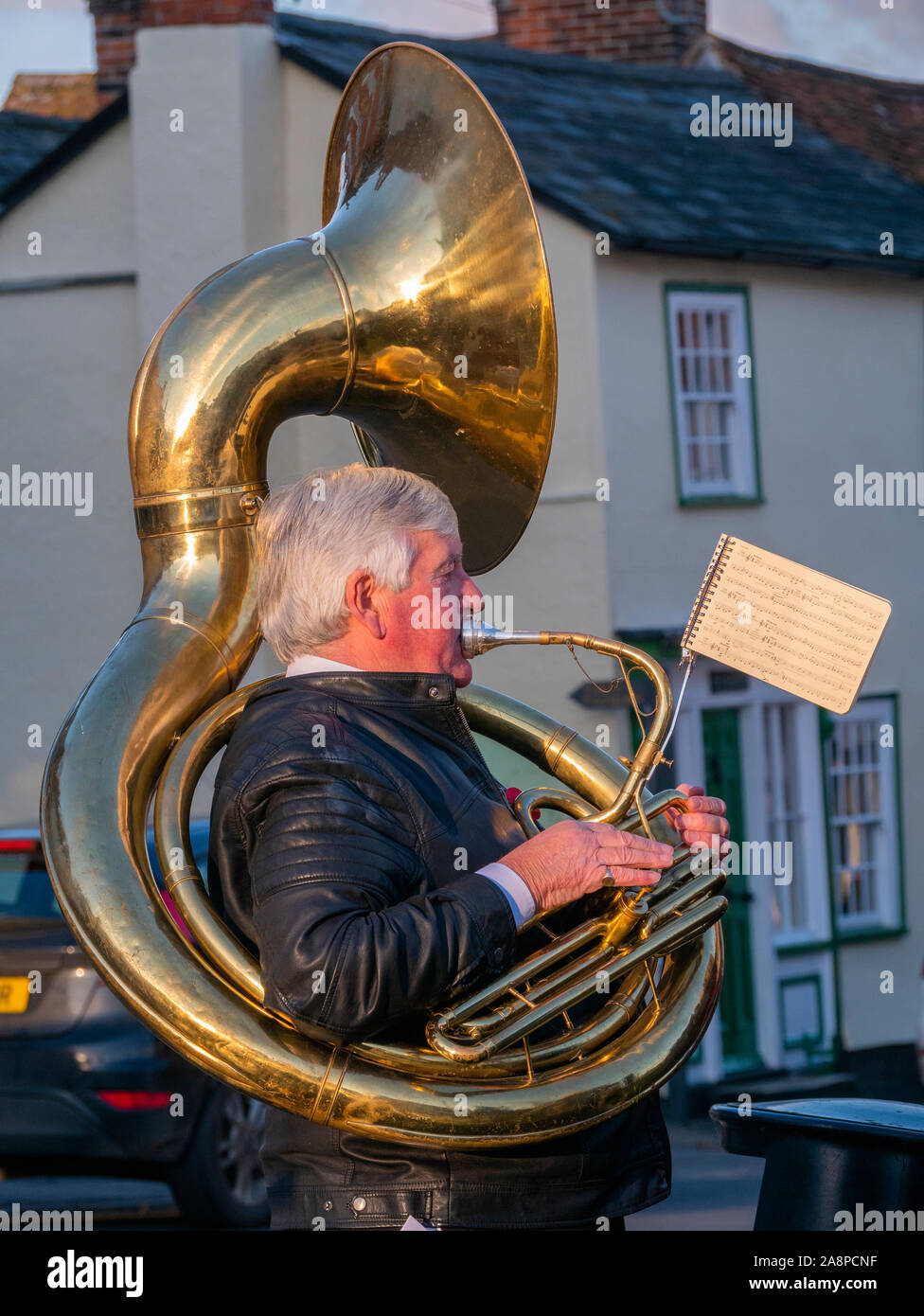 Man playing sousaphone hires stock photography and images Alamy