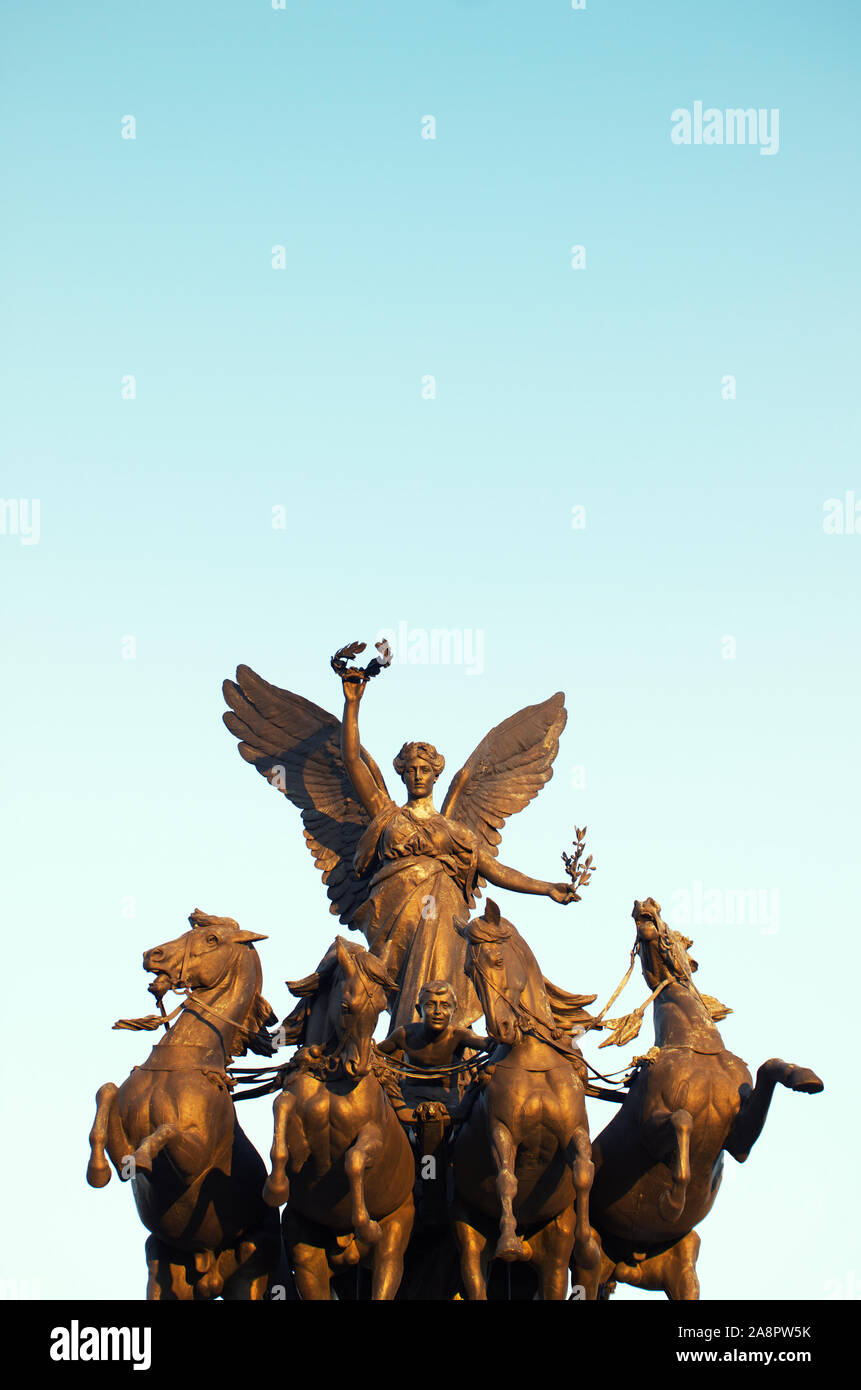 Winged goddess of victory hi-res stock photography and images - Alamy