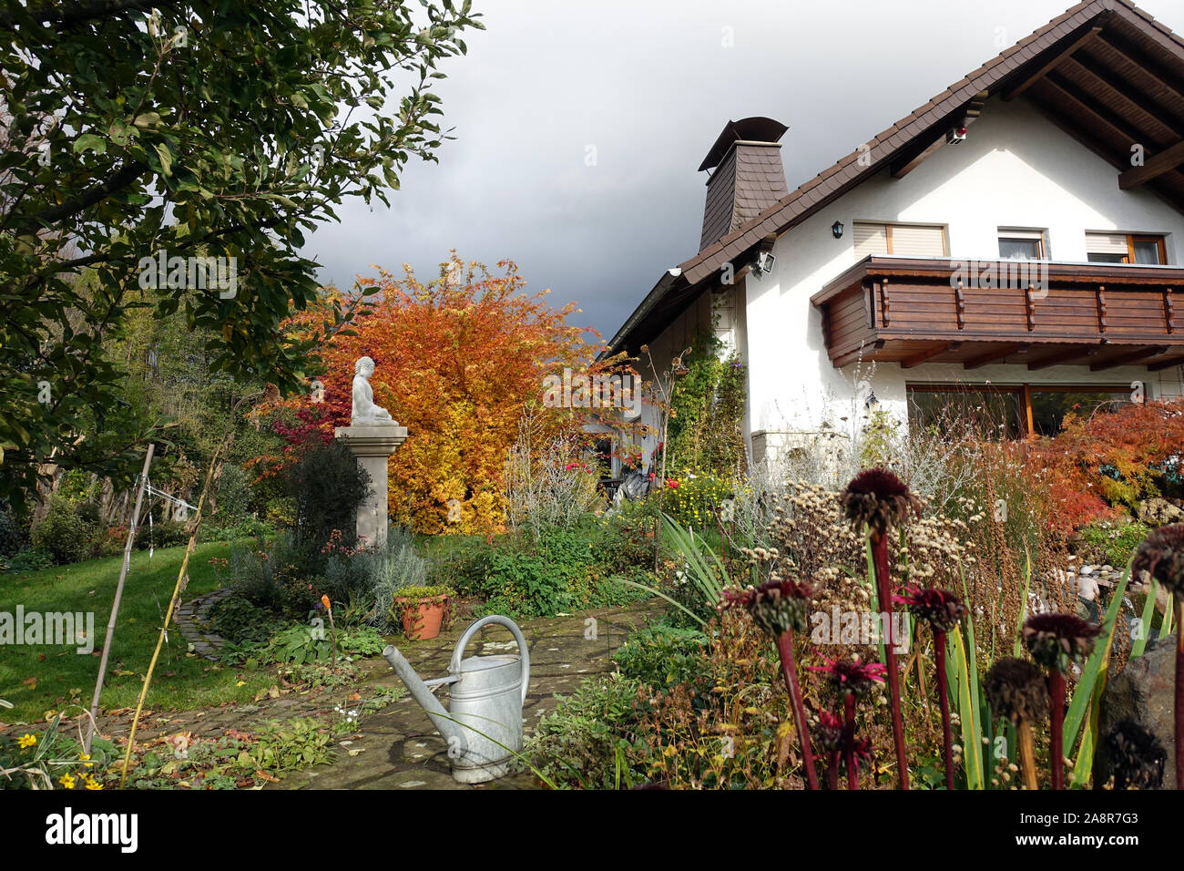 Landhaus teich hires stock photography and images Alamy