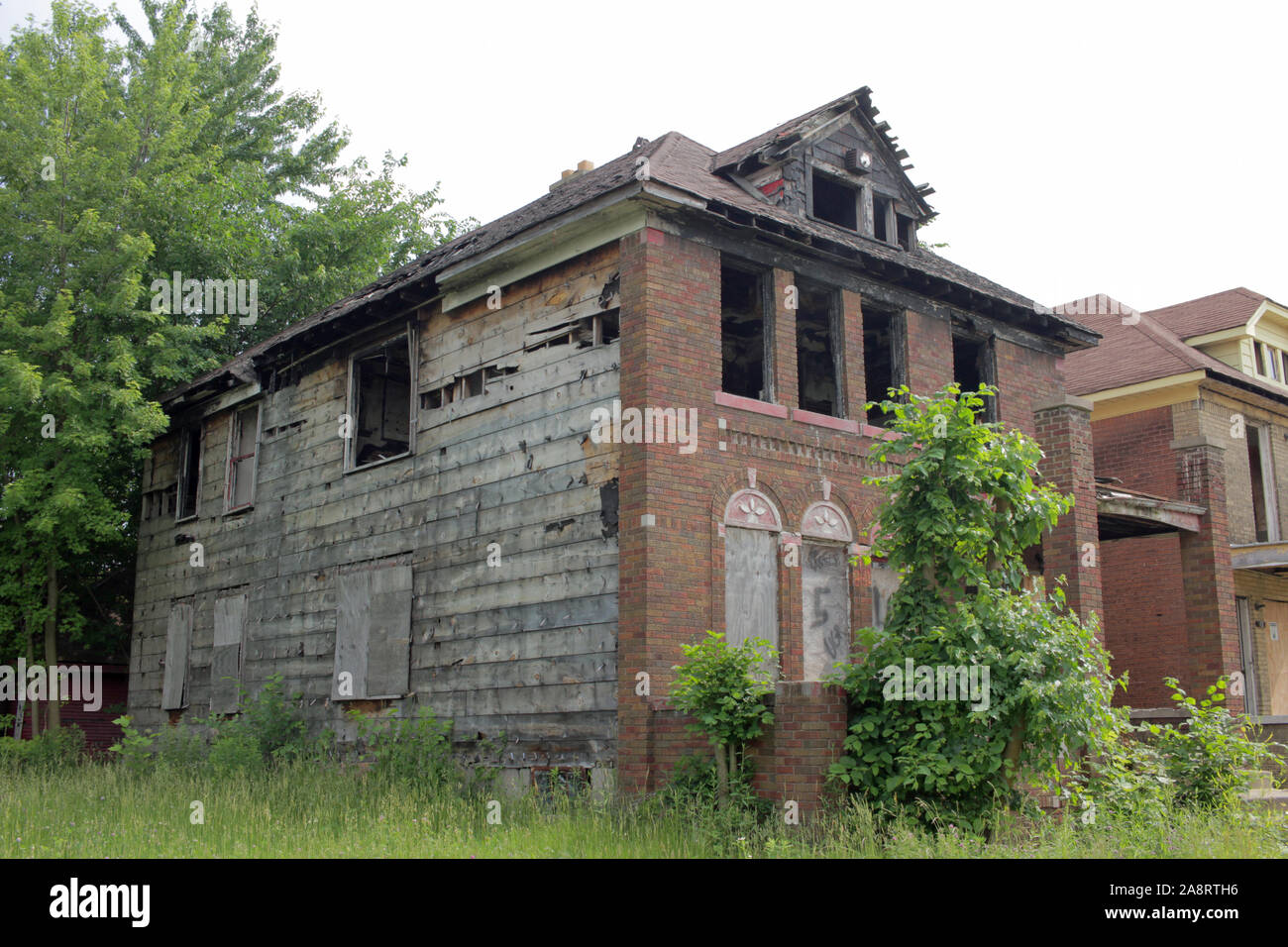 Ruined and fire damaged houses, Detroit, Michigan, USA Stock Photo