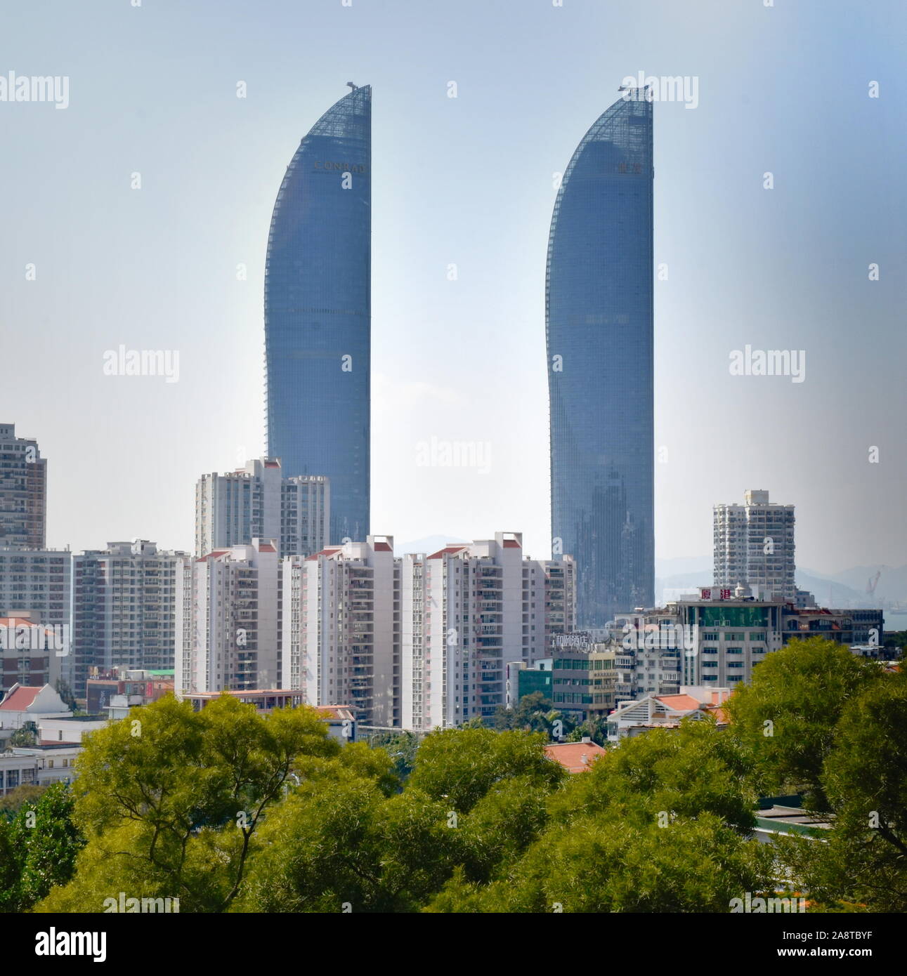 Xiamen city urban skyline from Wulao mountain park, Xiamen, China Stock Photo