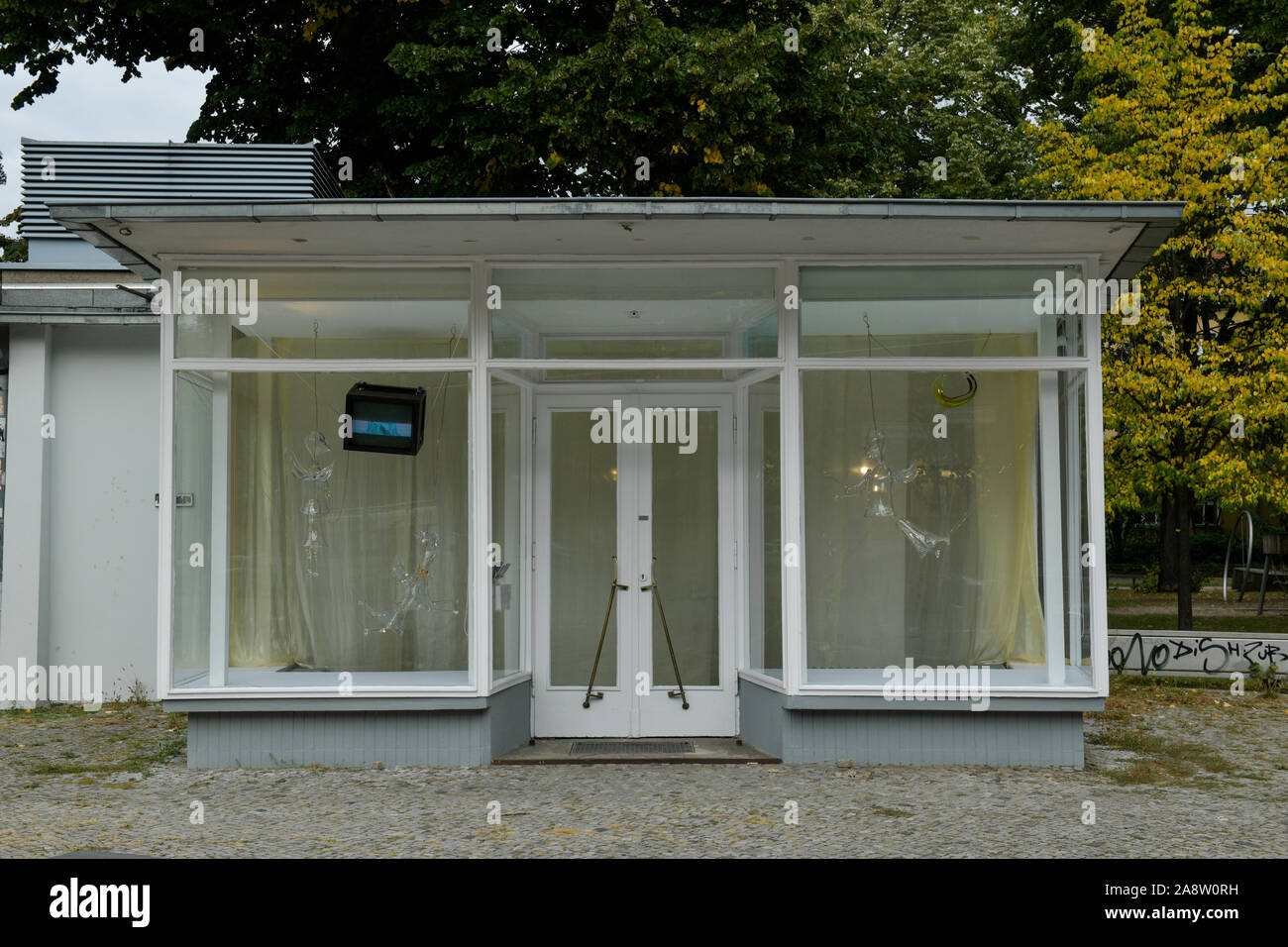 Pavillon der Volksbühne, Rosa-Luxemburg-Platz, Mitte, Berlin, Deutschland Stock Photo