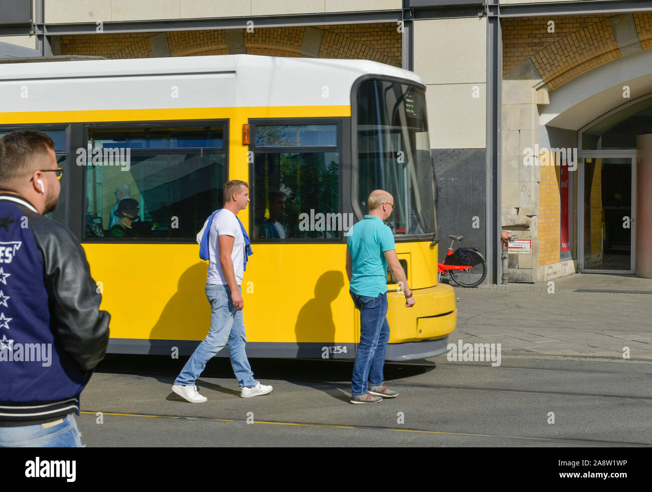 Tram, Alexanderplatz, Mitte, Berlin, Deutschland Stock Photo