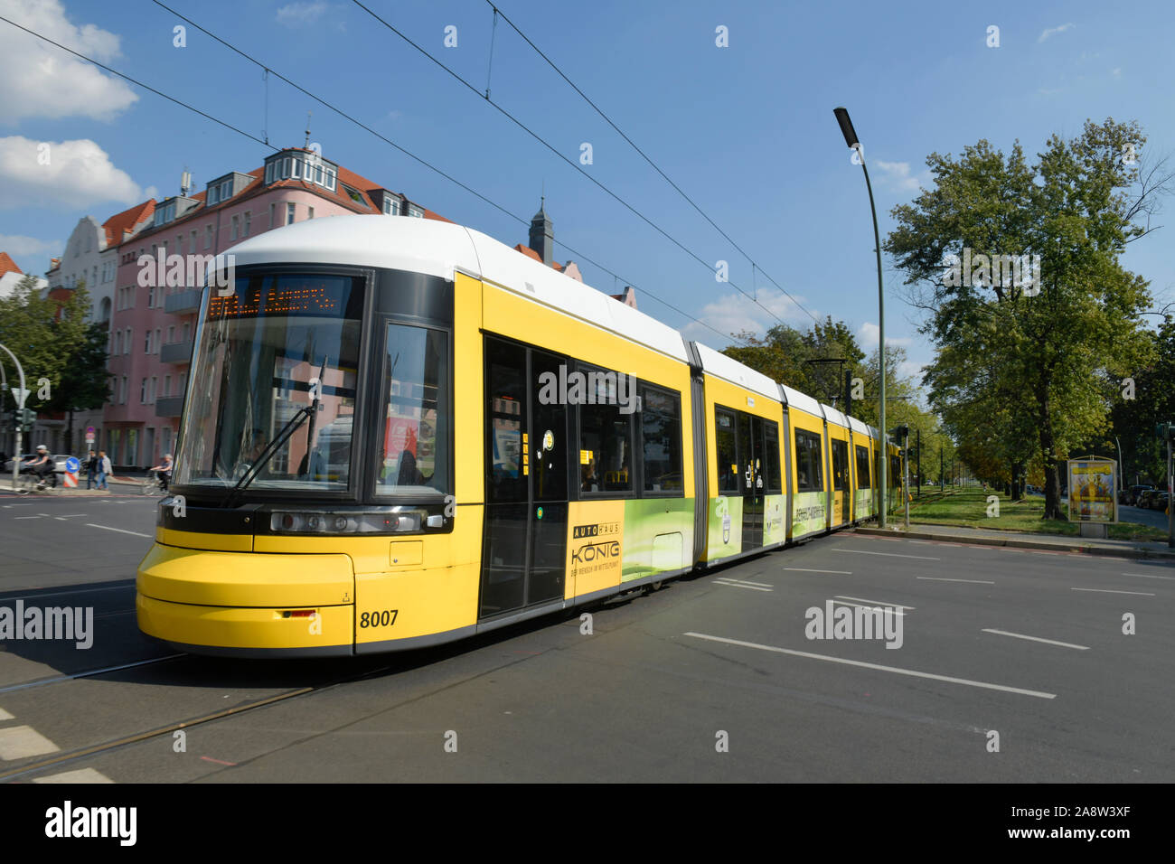Tram, Osloer Straße, Mitte, Berlin, Deutschland Stock Photo Alamy