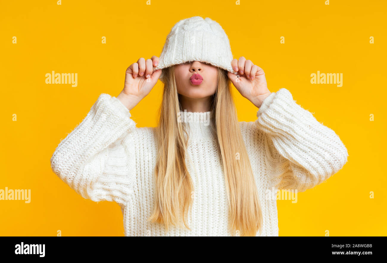 Kissing lips hires stock photography and images Alamy