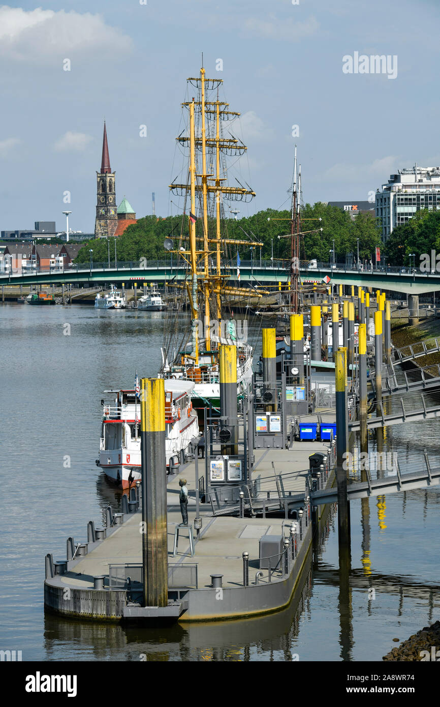 Weser, Martinianleger, Weserpromenade, Bremen, Deutschland Stock Photo