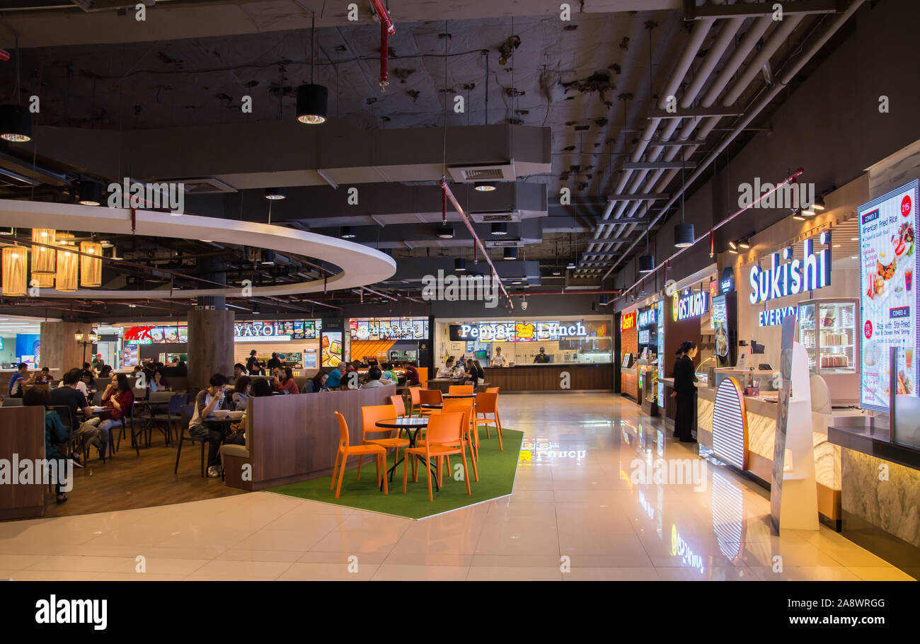 IconSiam shopping mall food court, Khlong San District, Thonburi, Bangkok,  Thailand Stock Photo - Alamy