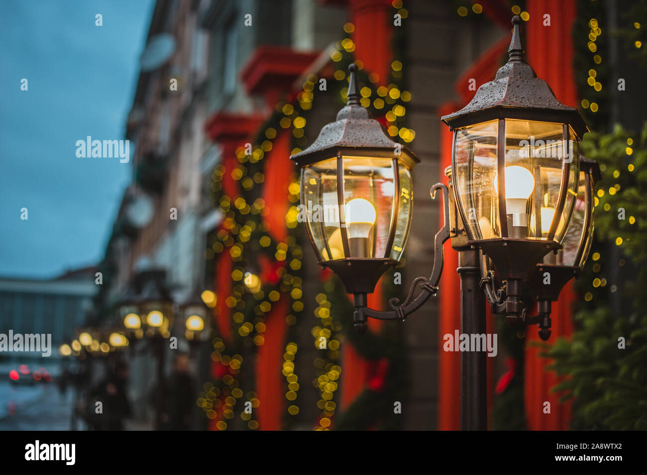 Vintage style street lighting hi-res stock photography and images - Alamy