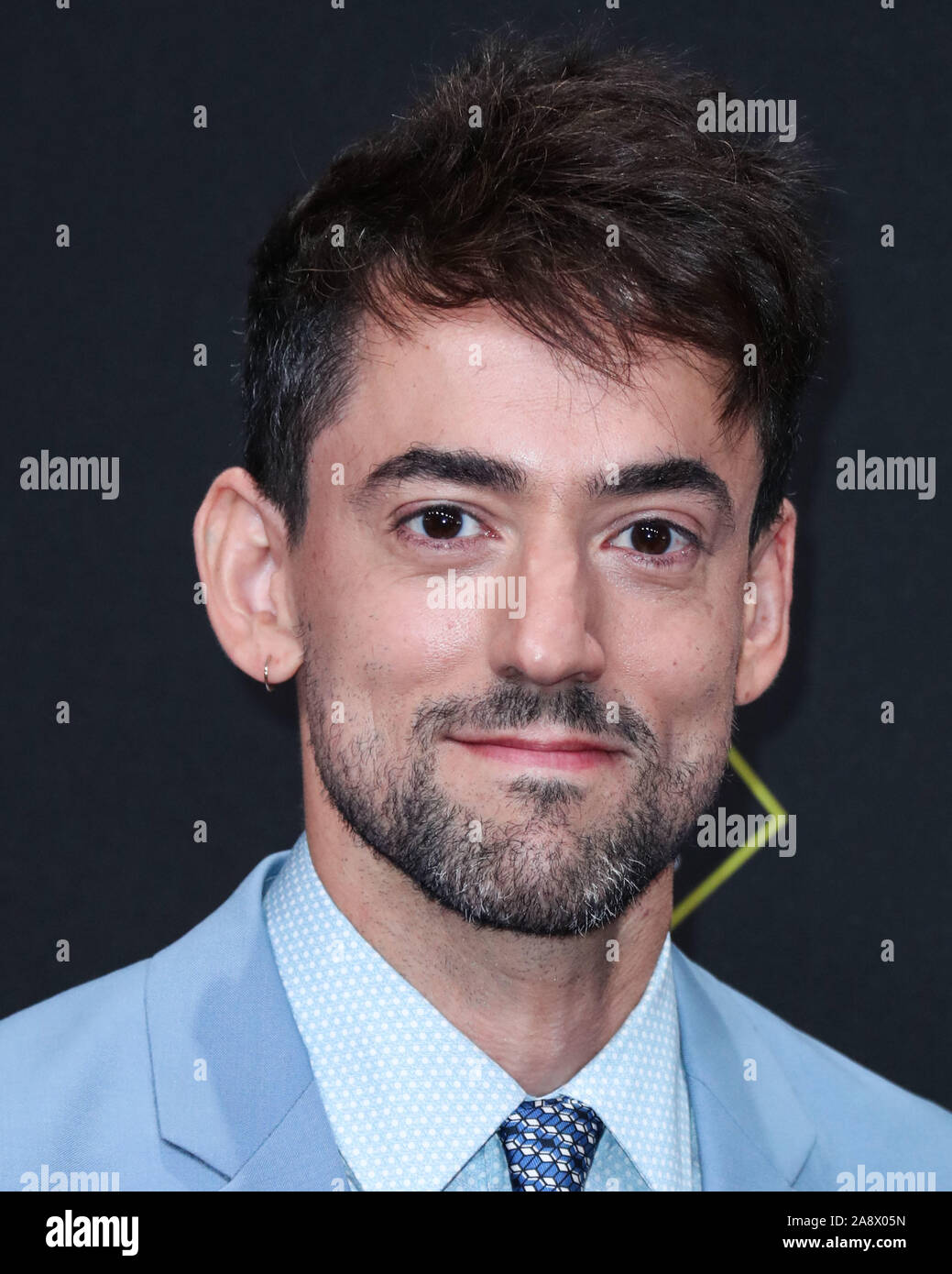 Luis Gerardo Mendez arrives at the 2019 E! People's Choice Awards held ...