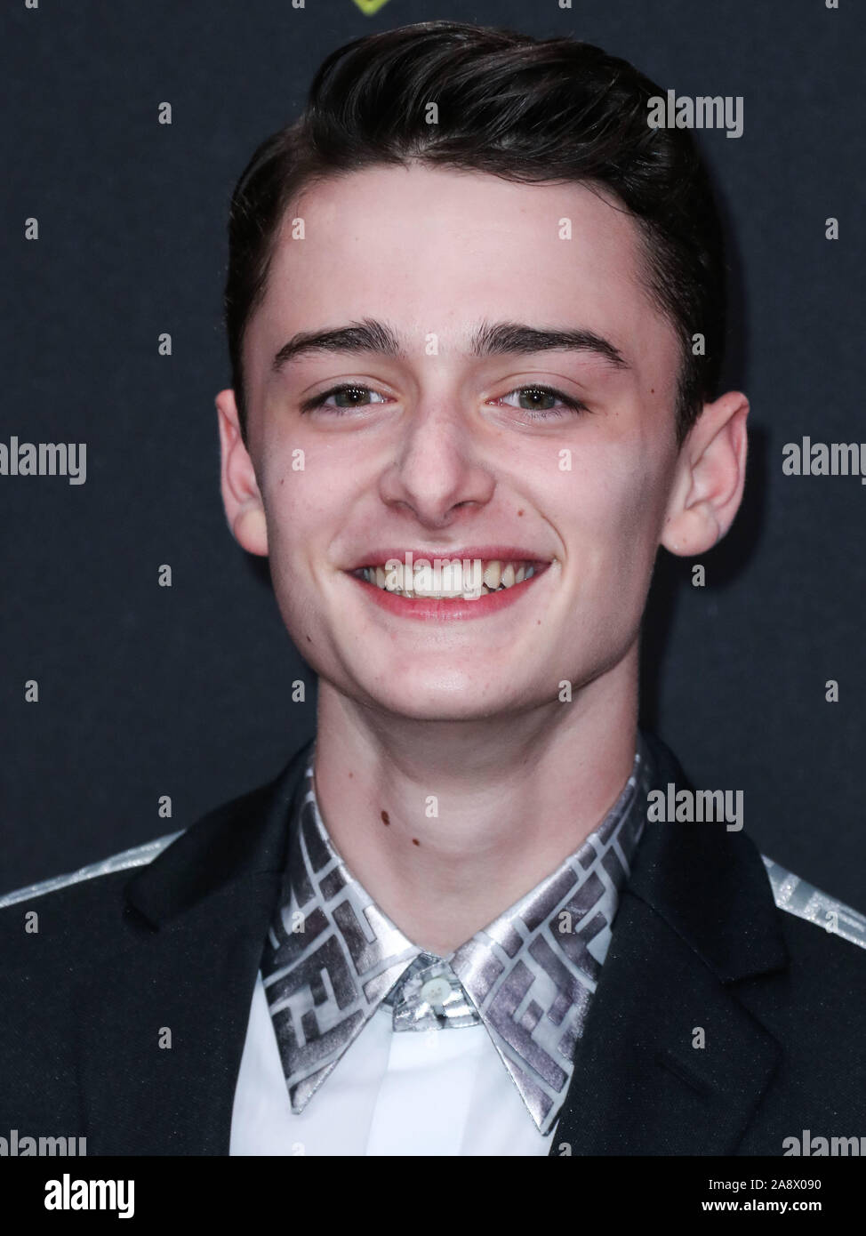 noah-schnapp-arrives-at-the-2019-e-people-s-choice-awards-held-at