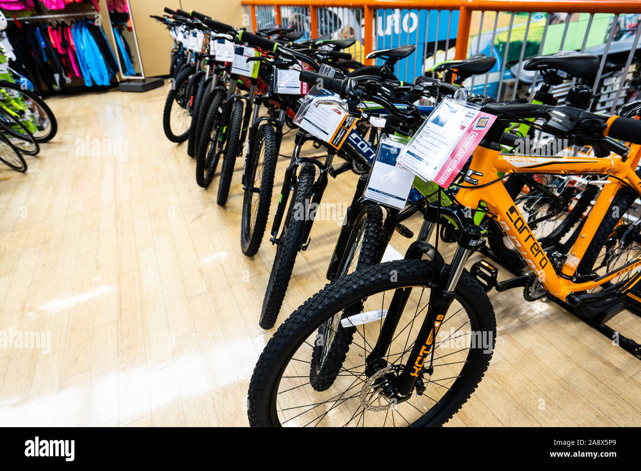 Carrera mountain bike sale sale