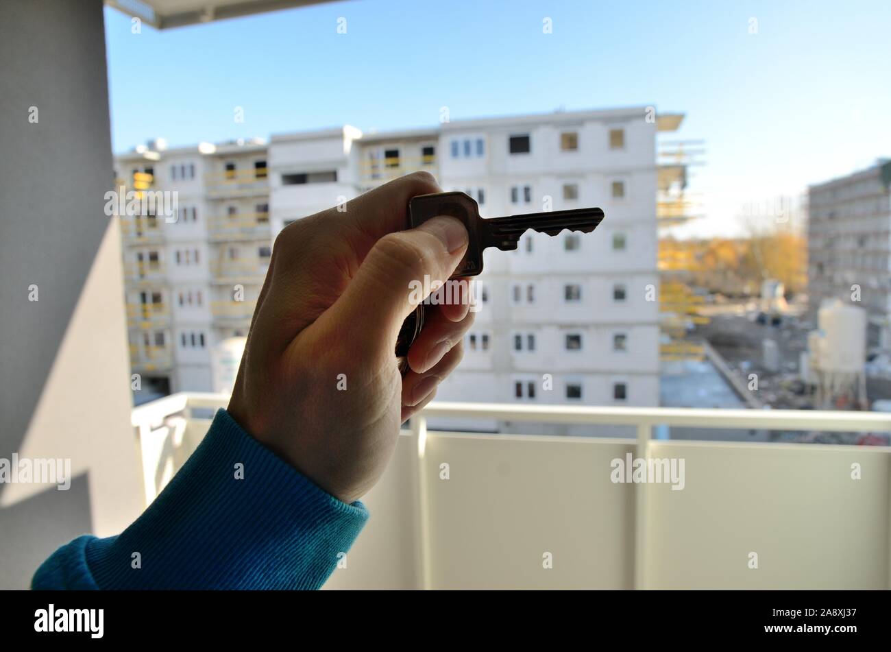 Hand under door hires stock photography and images Alamy