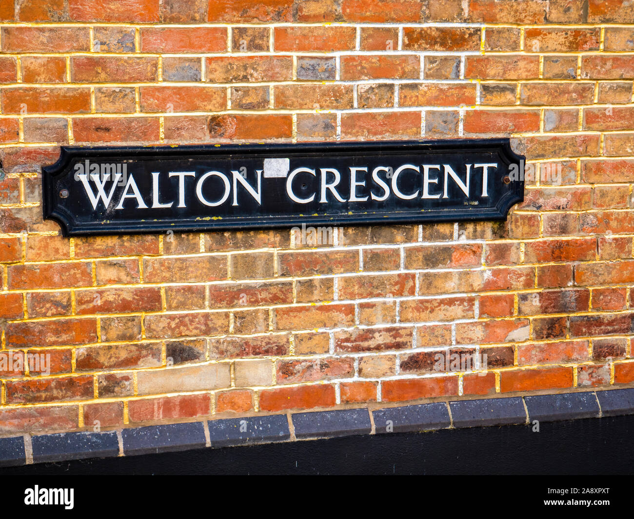 Walton Crescent, with Gold and Silver Grouting, Jericho, Oxford, Oxfordshire, England, UK, GB. Stock Photo