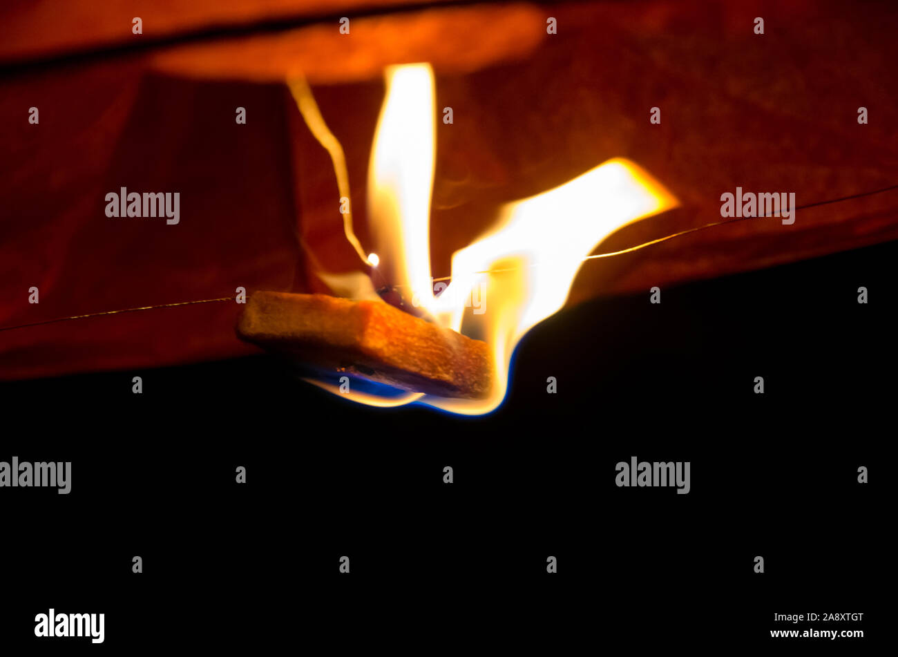 Burning paper china hi-res stock photography and images - Alamy