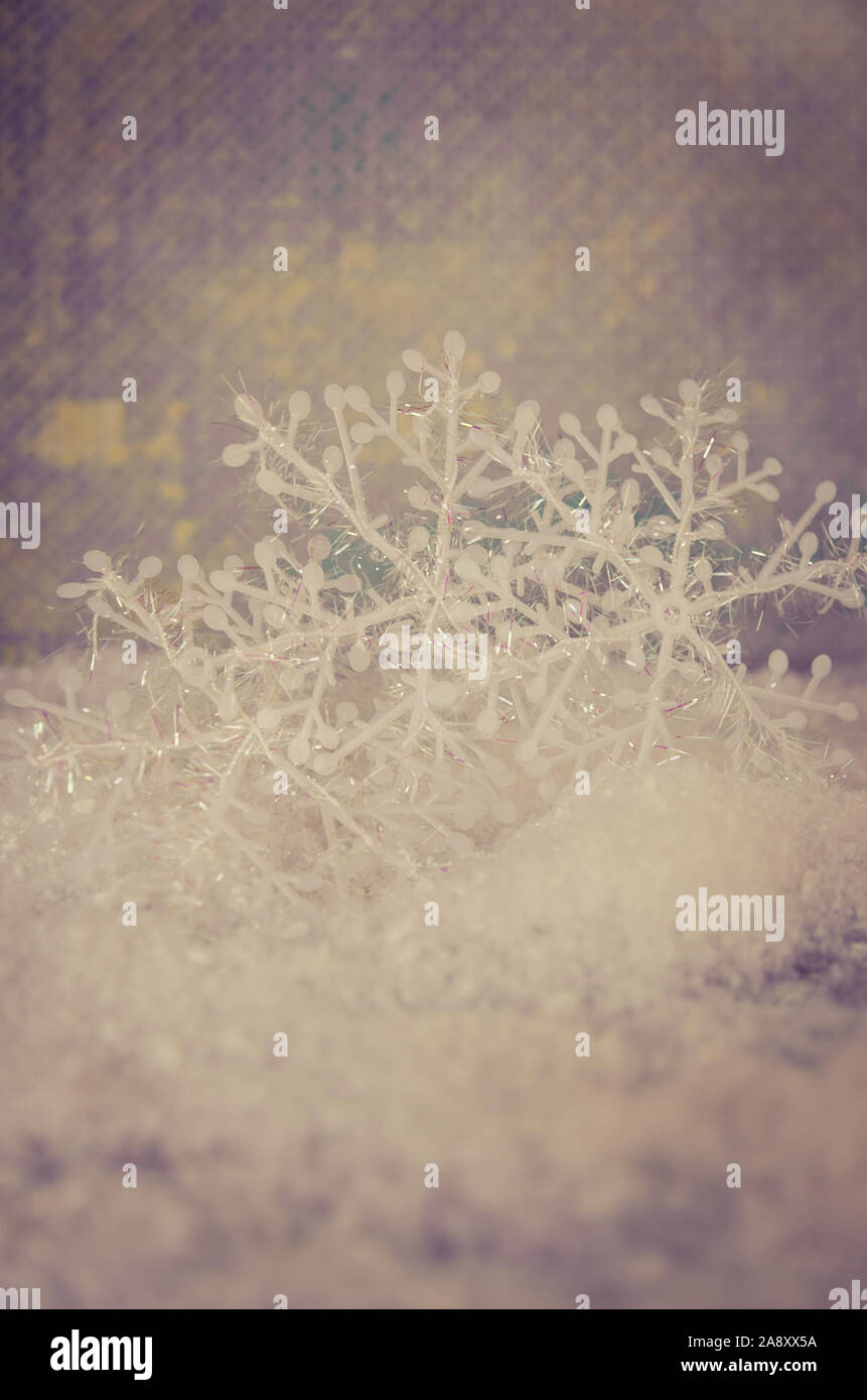 White snowflake decoration hi-res stock photography and images - Alamy