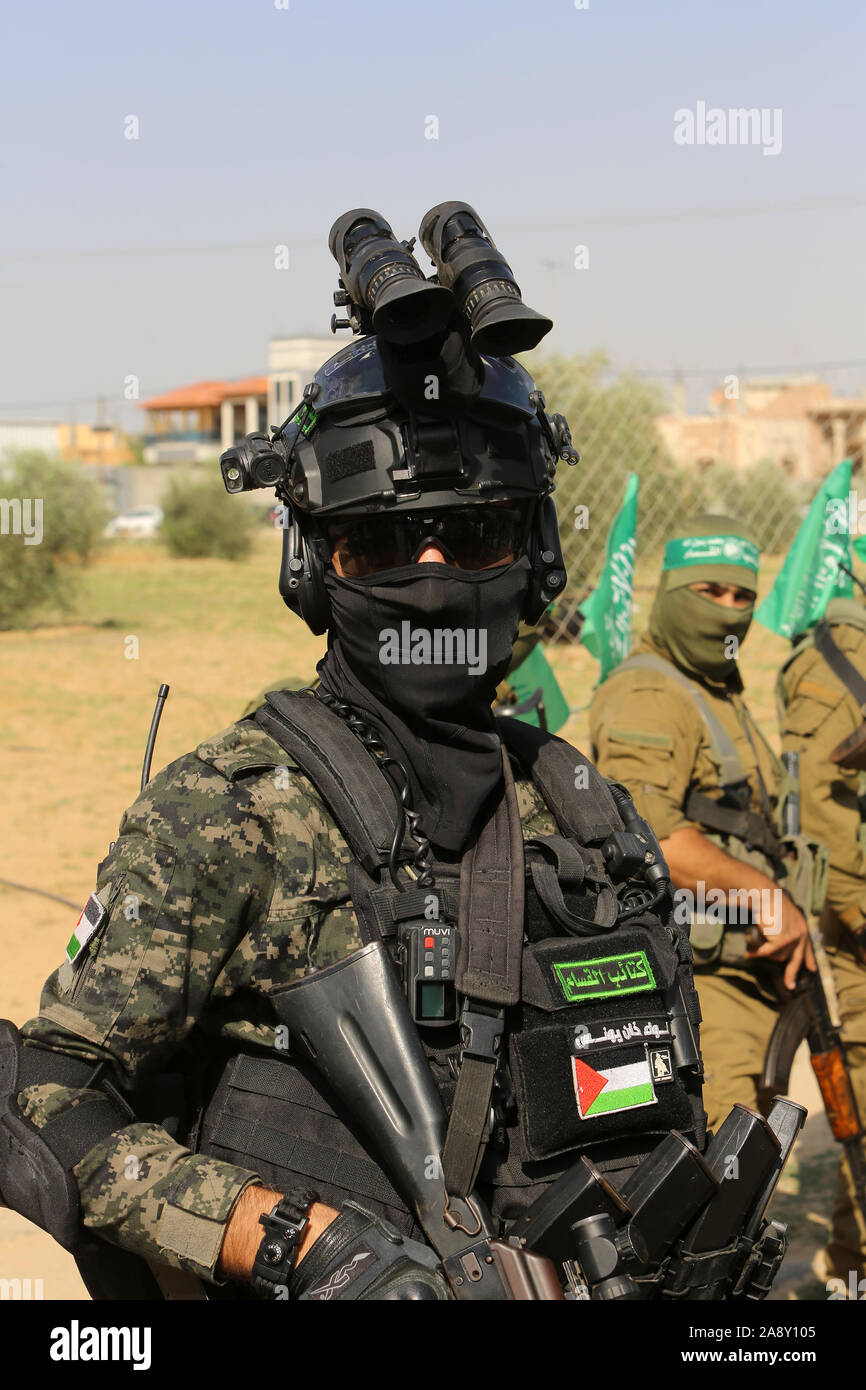 Palestinian Hamas militants take part in an anti-Israel military show in the southern Gaza Strip on Nov 11, 2019. Photo by Abed Rahim Khatib/alamy Stock Photo