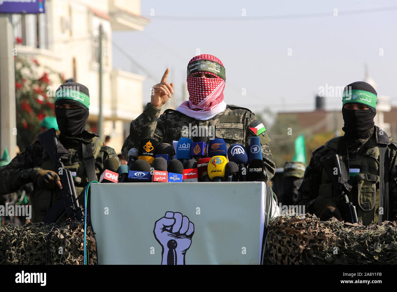 Palestinian Hamas militants take part in an anti-Israel military show in the southern Gaza Strip on Nov 11, 2019. Photo by Abed Rahim Khatib/alamy Stock Photo