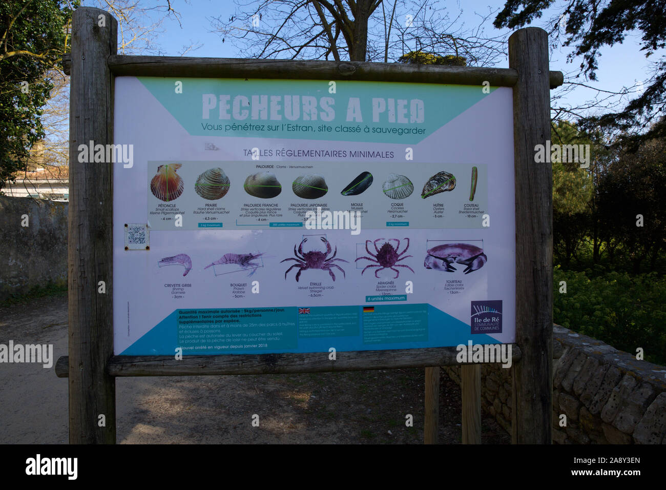 Information Sign for finding seafood, Ile de Ré, France Stock Photo