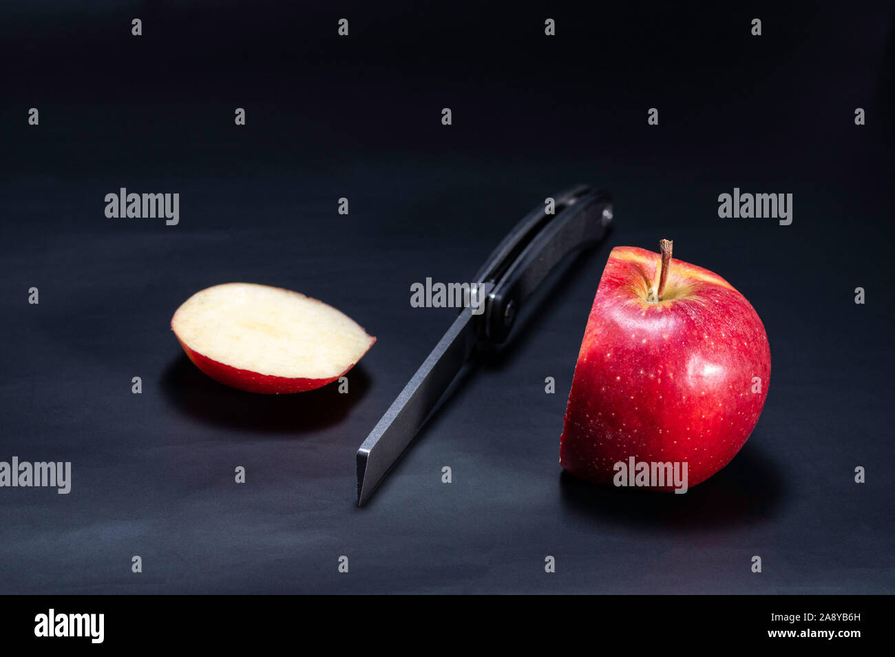 Pocket knife apple hires stock photography and images Alamy