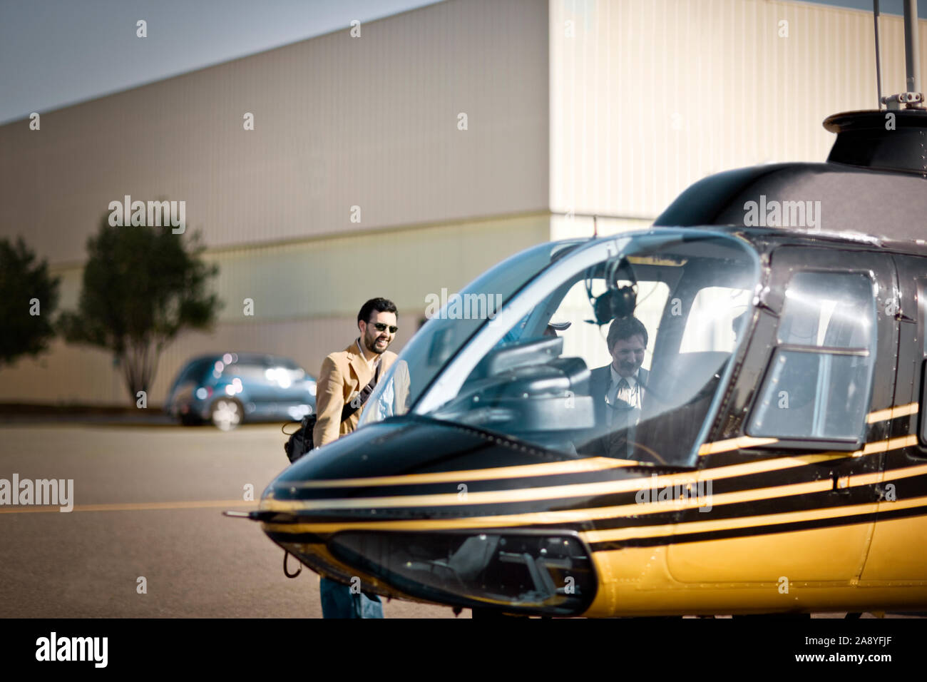 Two person helicopter hi-res stock photography and images - Alamy