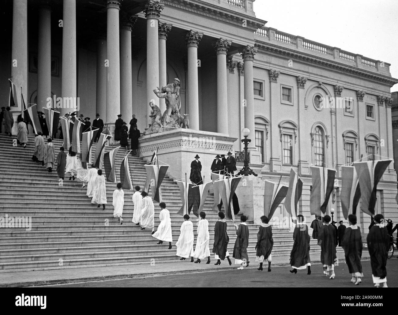 Woman suffrage picketers with banners at the U.S. Capitol ca. 1917 Stock Photo