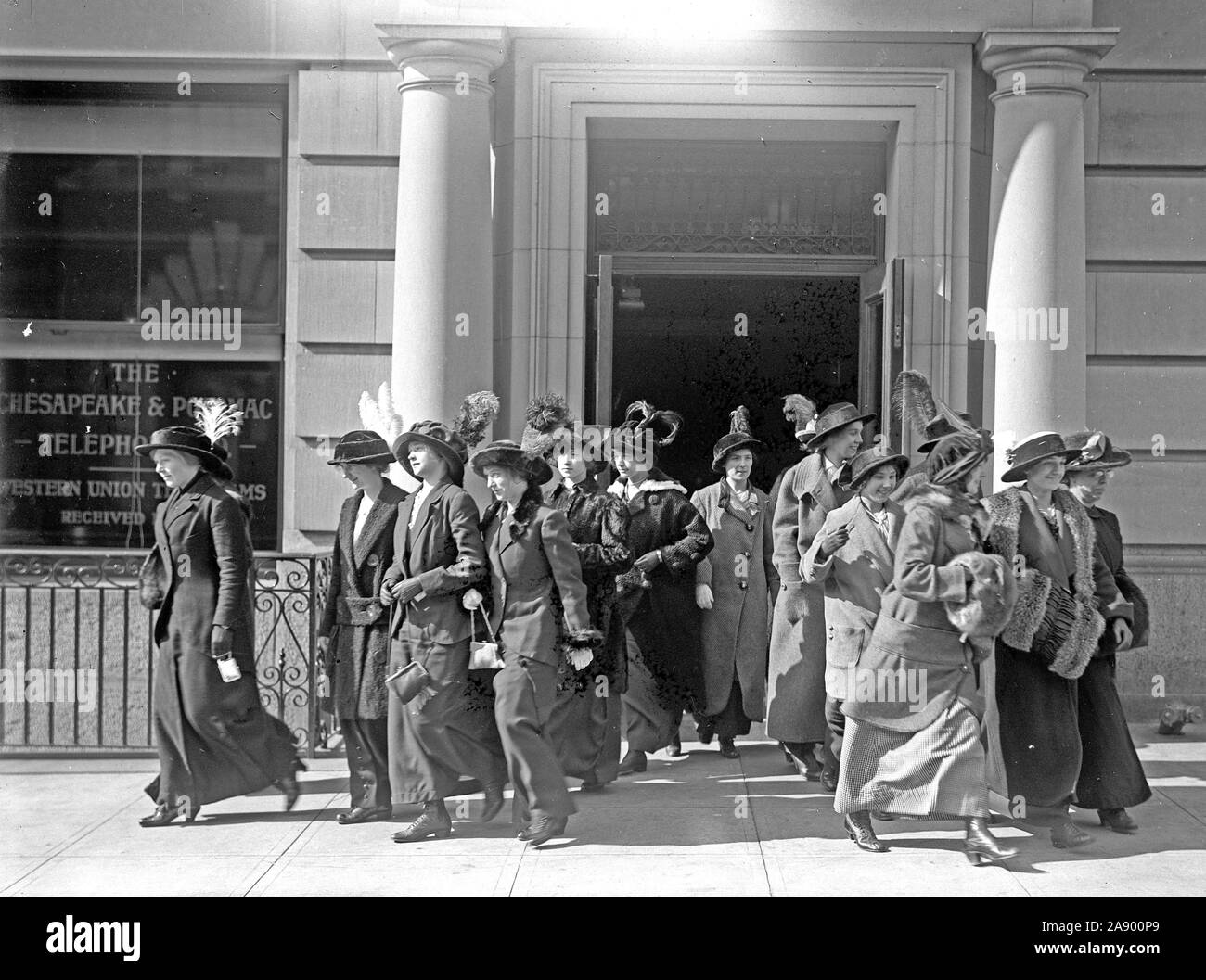 1910s Telephone Girls High Resolution Stock Photography and Images - Alamy