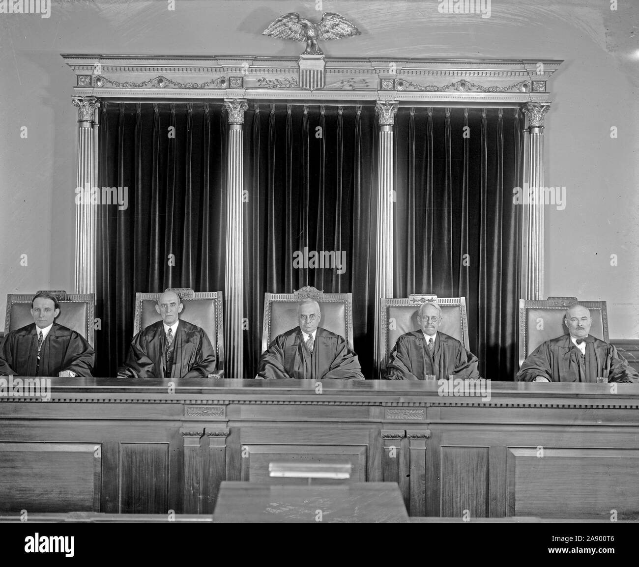 Early 1900s judicial group photo hi-res stock photography and images ...