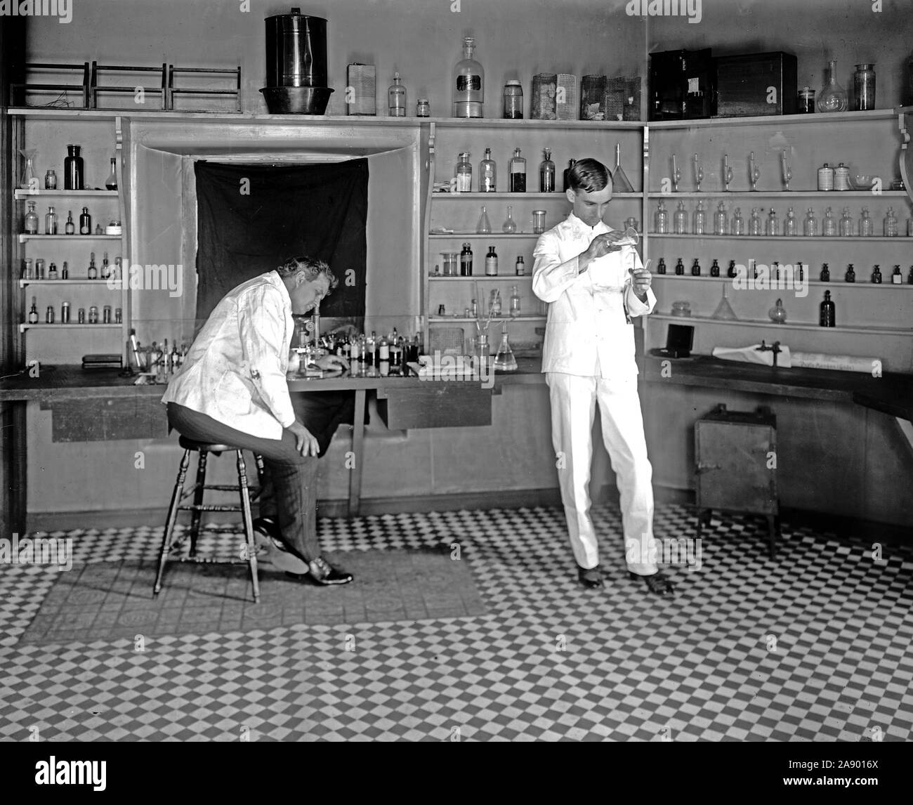 Providence Hospital Laboratory ca. 19051945 Stock Photo Alamy