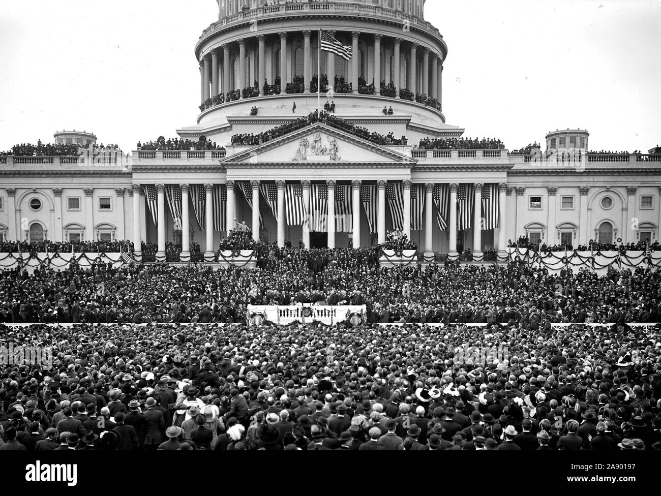 Large crowd at inagural ceremony on the east side of the United States capitol ca. 1913 Stock Photo