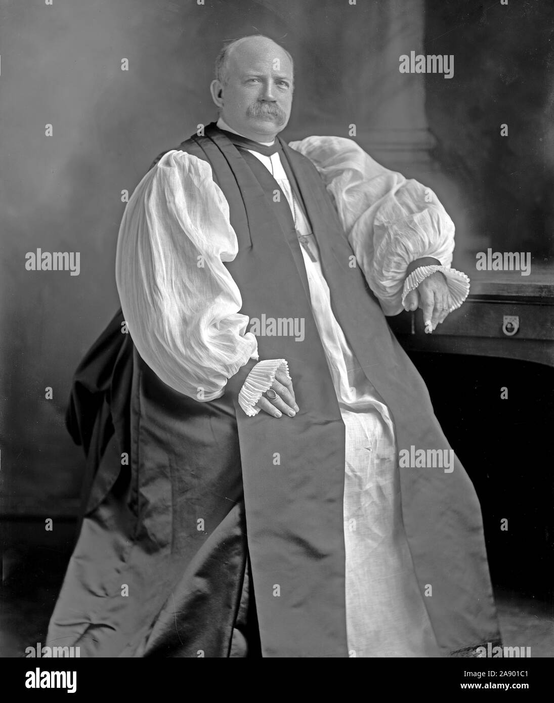 Archival episcopal bishop hi-res stock photography and images - Alamy