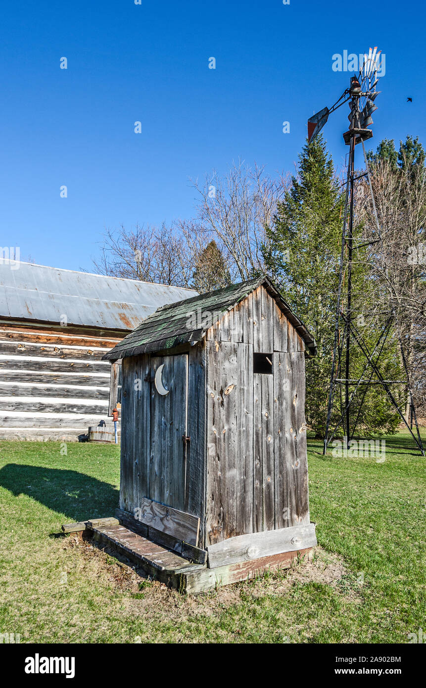 Outhouse Moon Stock Photos Outhouse Moon Stock Images Alamy