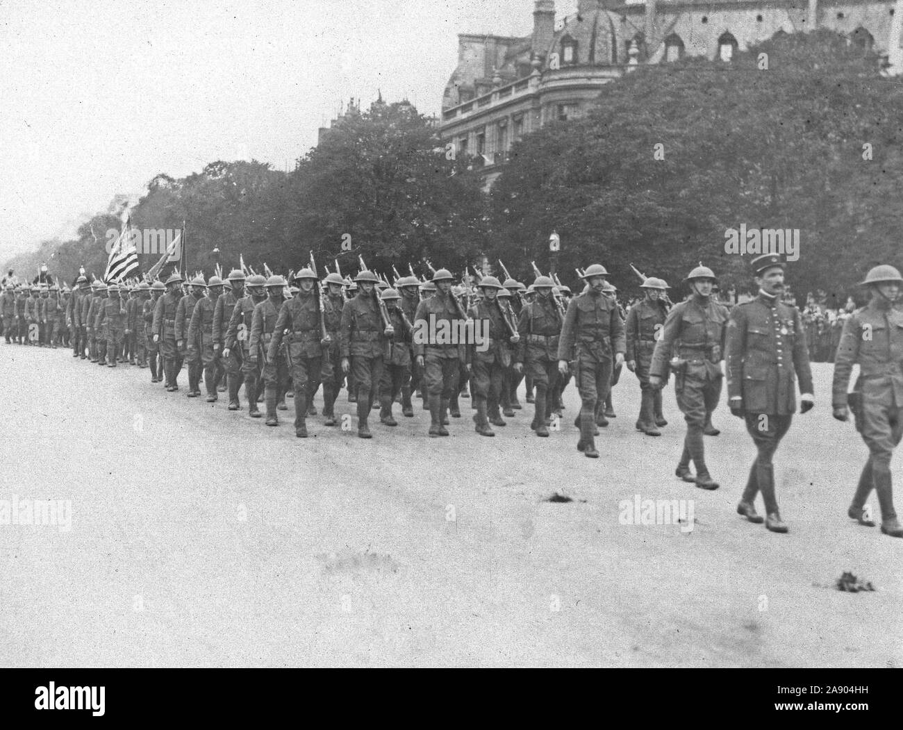 American troops marching paris france hi-res stock photography and ...