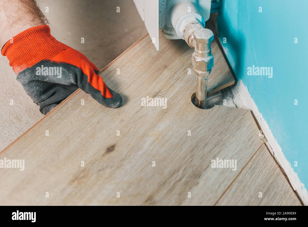 How to cut laminate around a heating pipe floor work floating floor