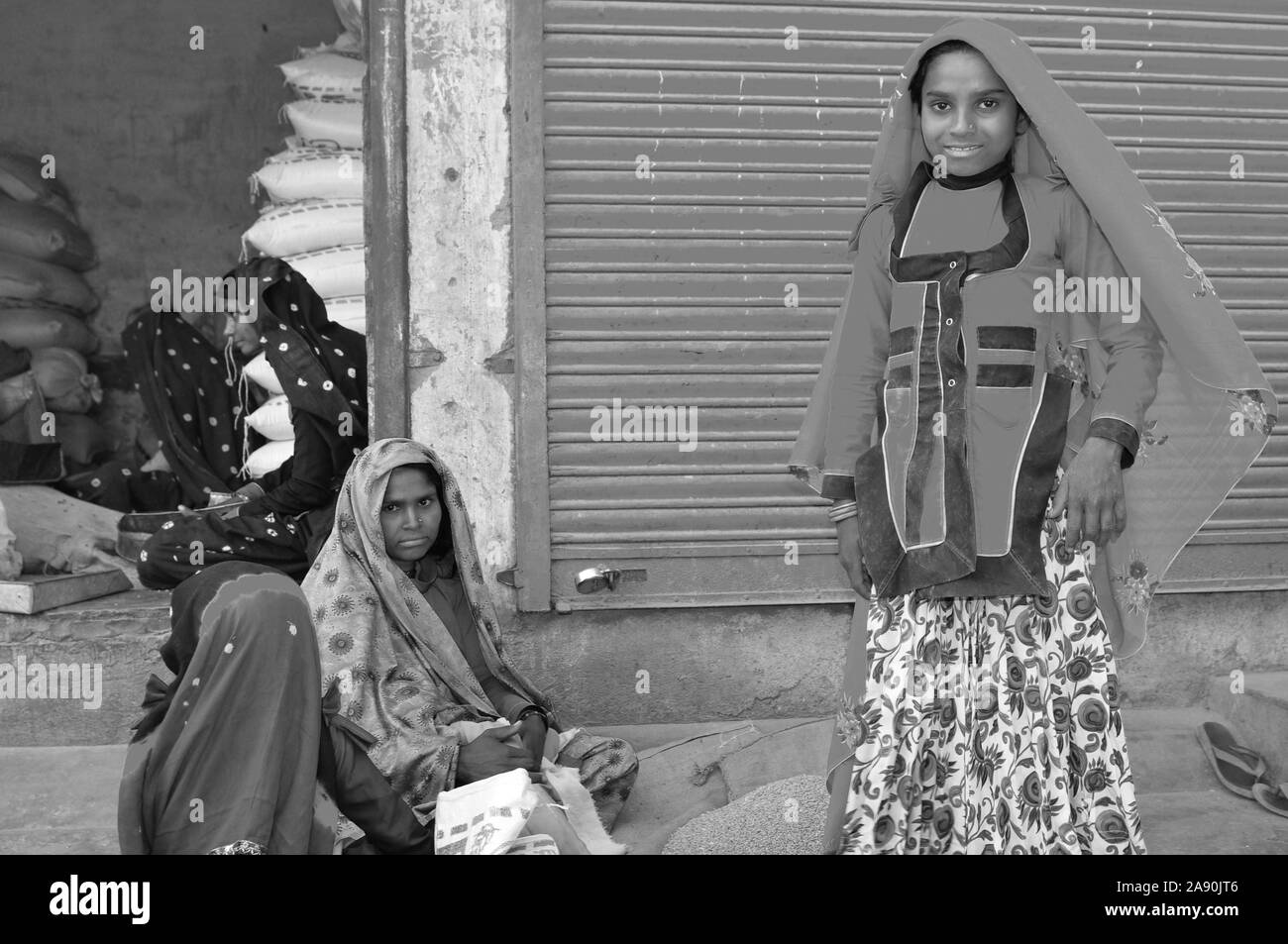 Fashion gujarati hires stock photography and images Alamy