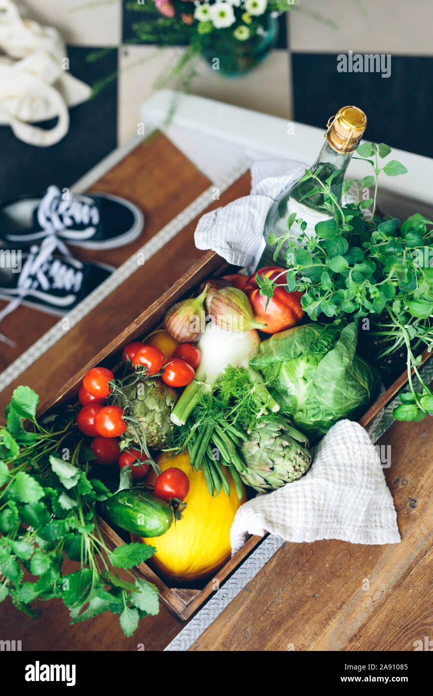 Fruits and vegetables in wooden box Stock Photo - Alamy