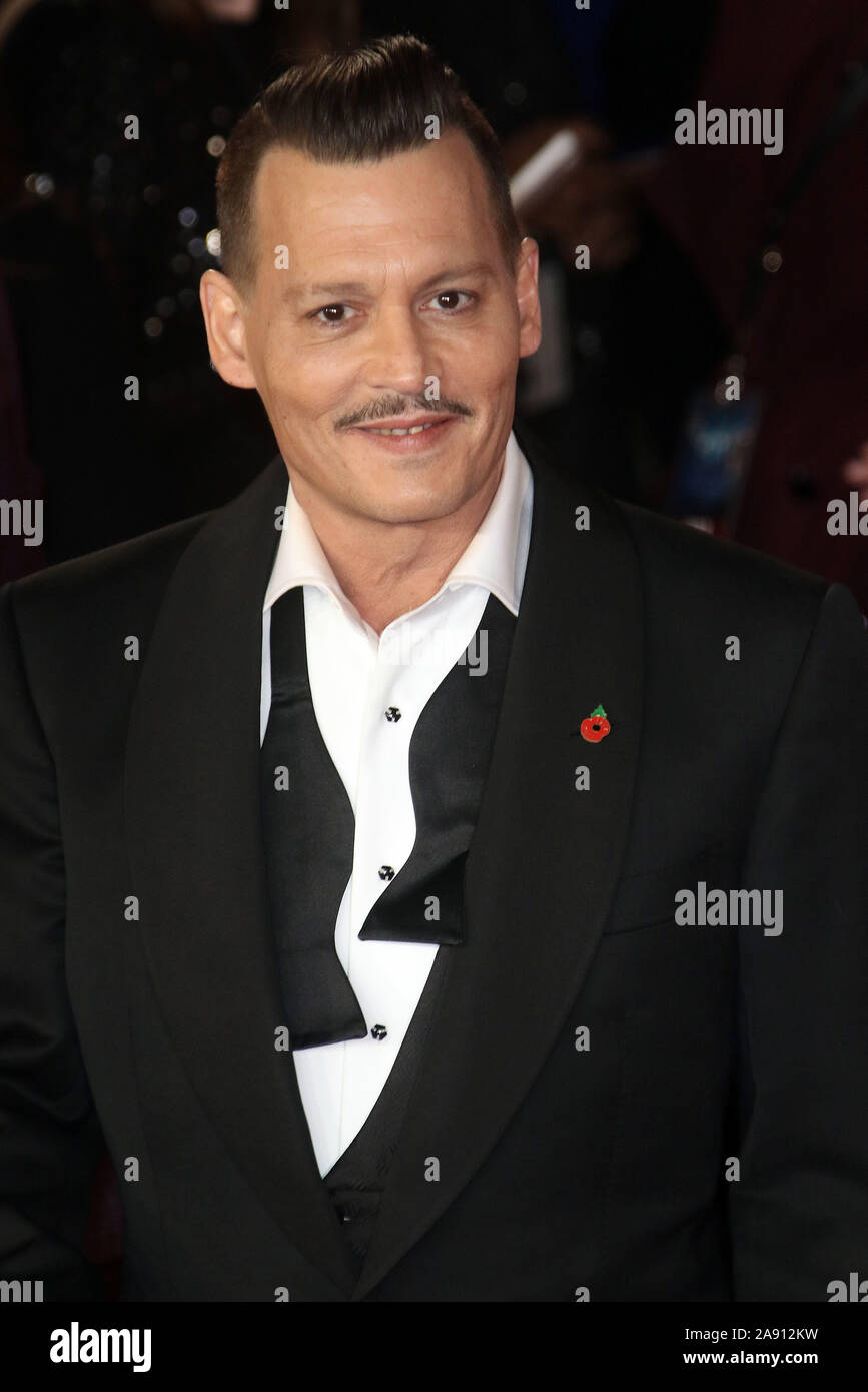 Full length johnny depp hi-res stock photography and images - Alamy
