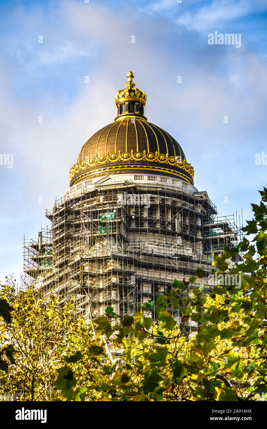 Dome of the 'Palais de Justice' / Law Courts clad in scaffolding - Brussels, Belgium. Stock Photo