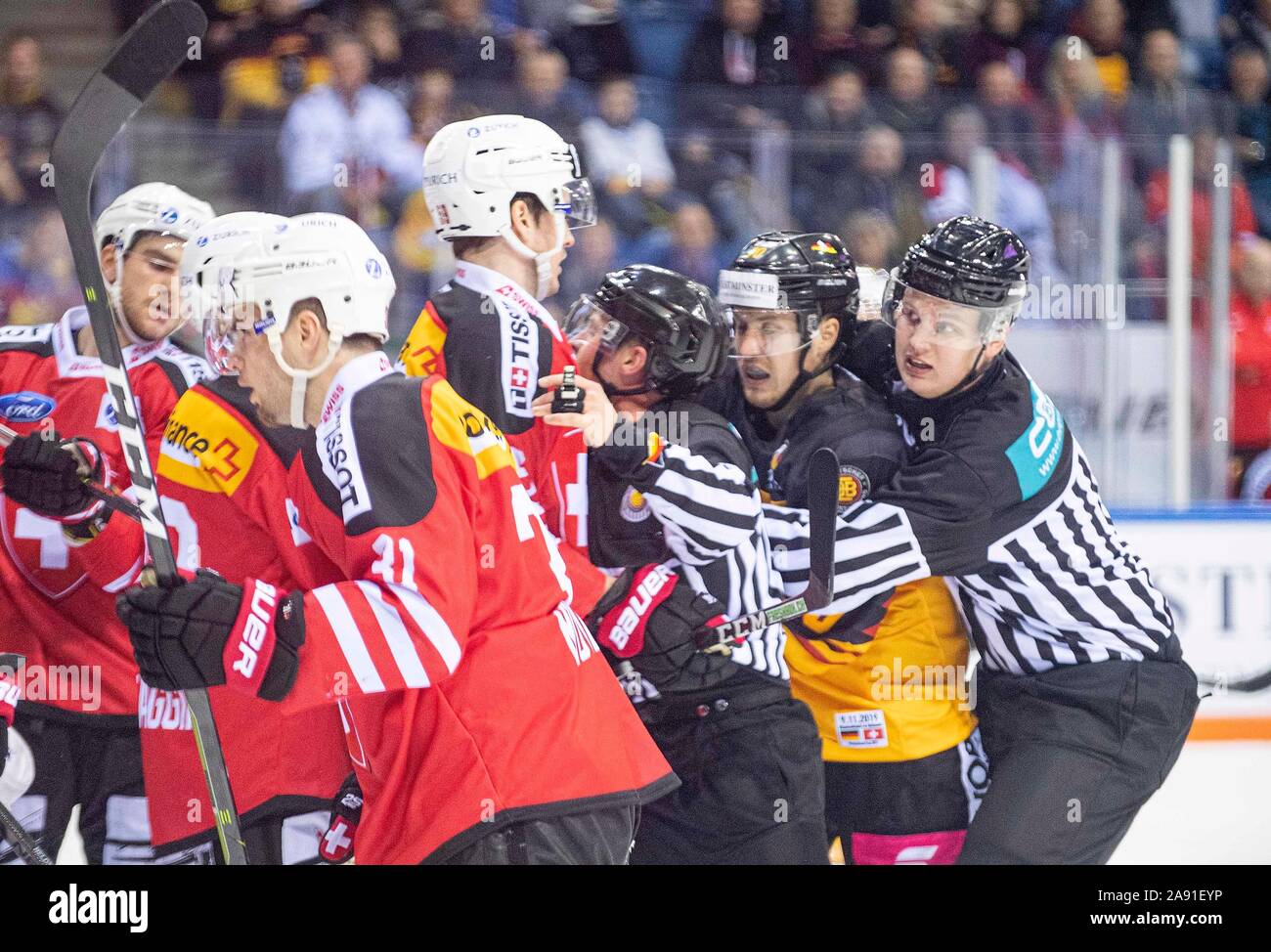 The Referee Try To Separate Players To Maximilian Daubner (ger 2.vr 