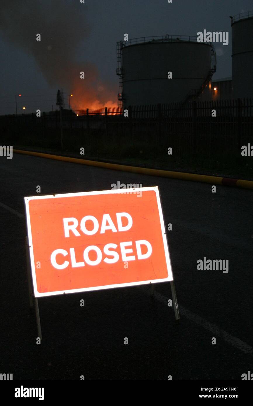 property fire, danger zone, Australian bushfire Stock Photo Alamy