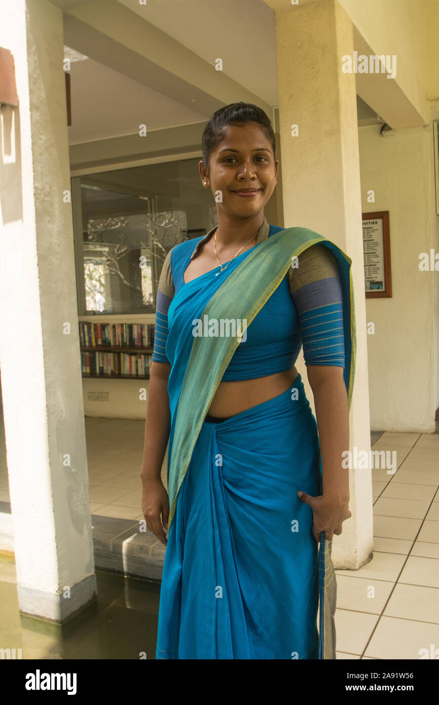 Page 10 - Sri Lankan Girl High Resolution Stock Photography and Images -  Alamy