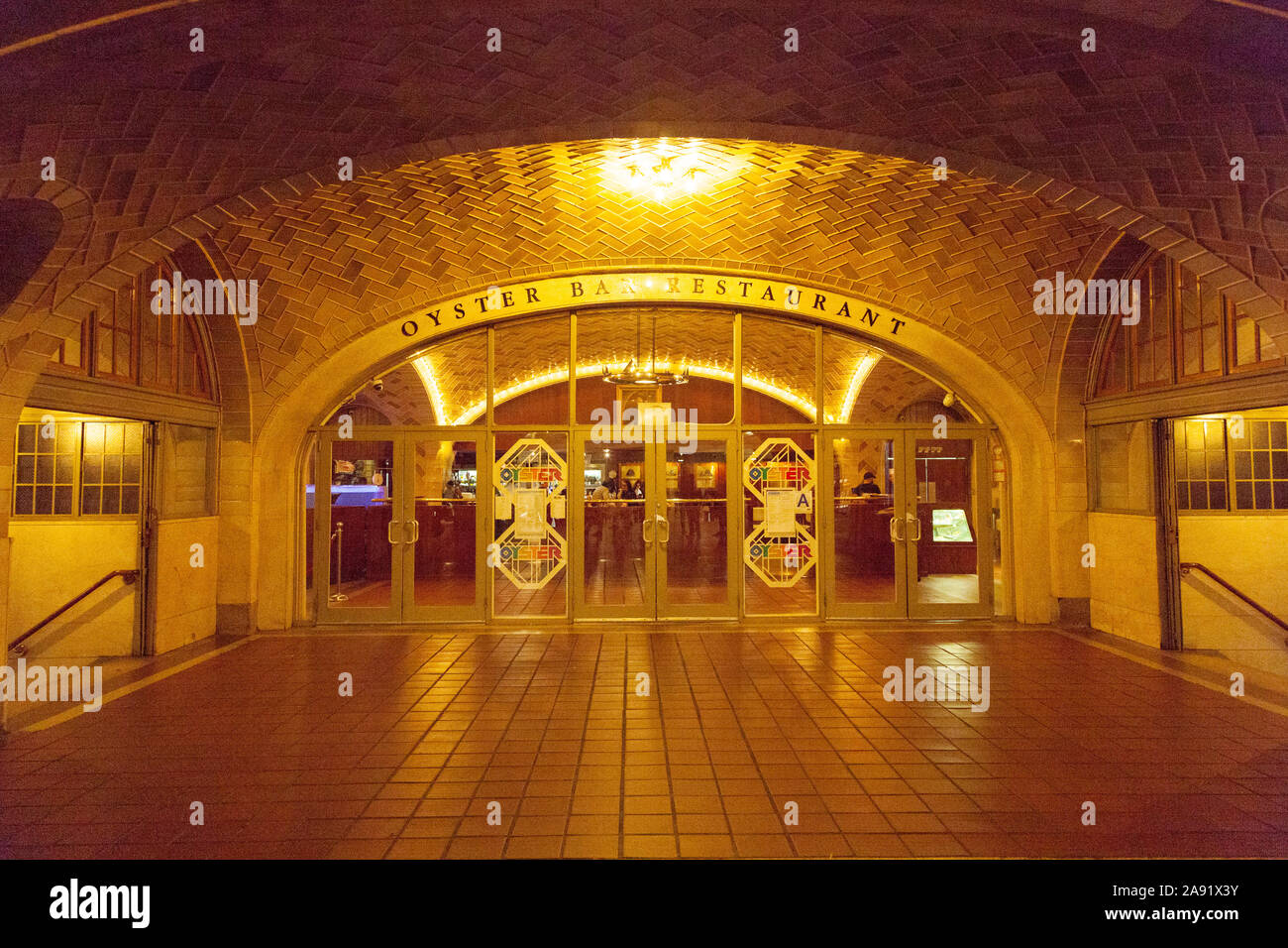 The Oyster bar restaurant, Grand Central Station, Manhattan, New York City, United States of