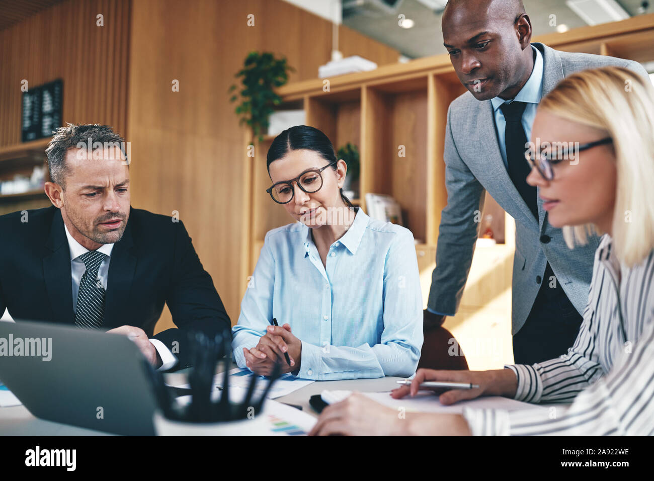 Team career focused women hi-res stock photography and images - Alamy