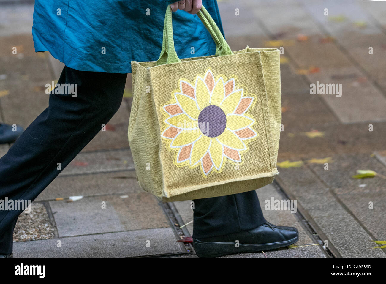 sunflower pattern 100 recycled plastic reusable supermarket Bags for