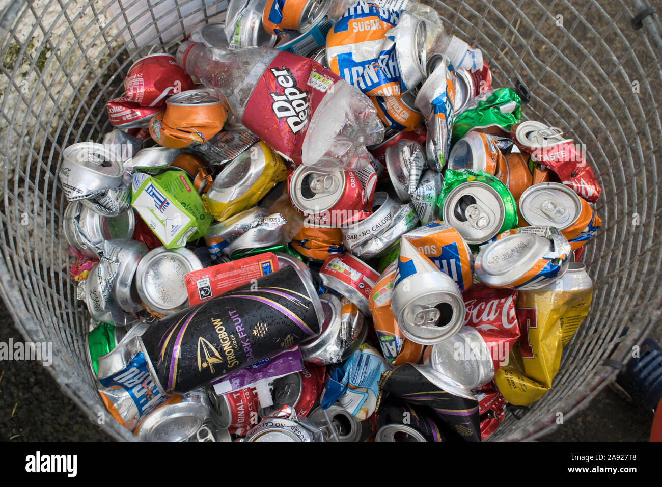 Crushed Cans High Resolution Stock Photography and Images Alamy