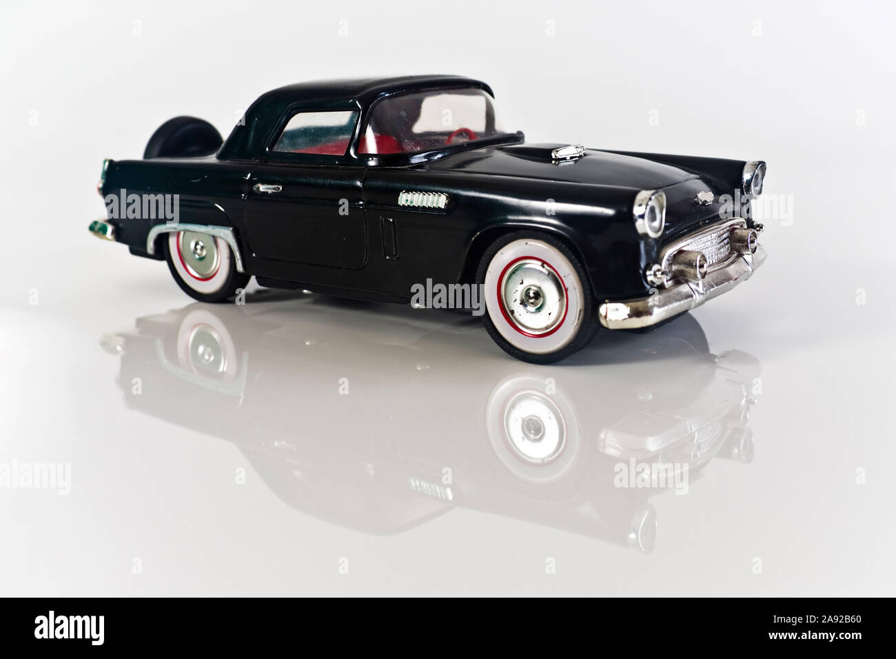 Altes Blechspielzeug, Auto, Oldtimer, Corvette, USA, Stock Photo