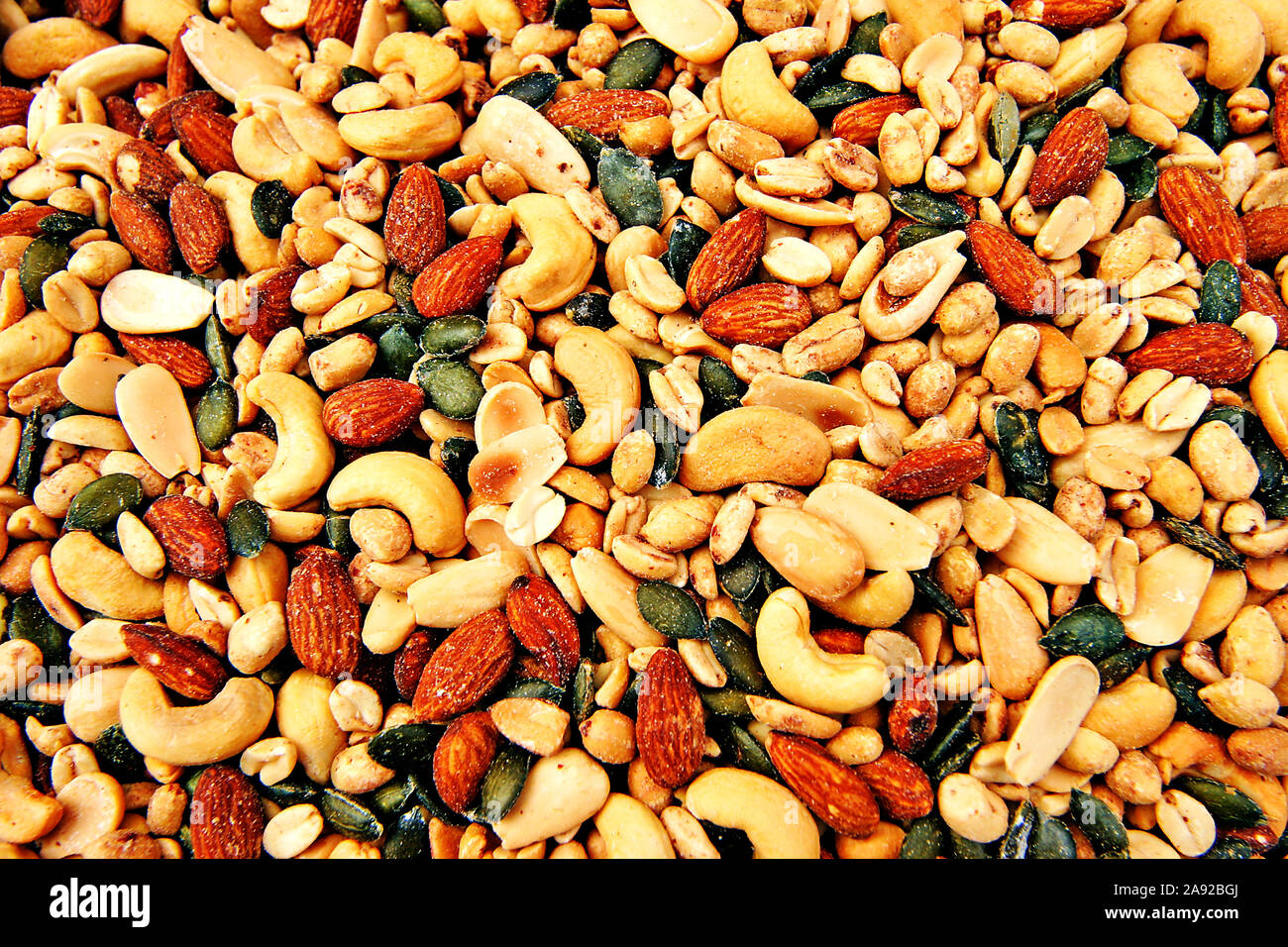 Nüsse und Mandeln, Studentenfutter Stock Photo