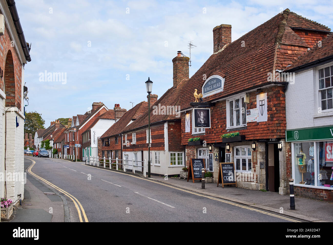 Houses and shops along Mount Street in the town of Battle, near Hastings, East Sussex, UK Stock Photo