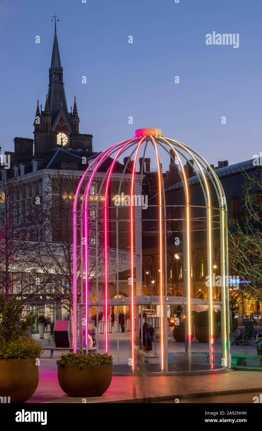 Birdcage kings cross hires stock photography and images Alamy