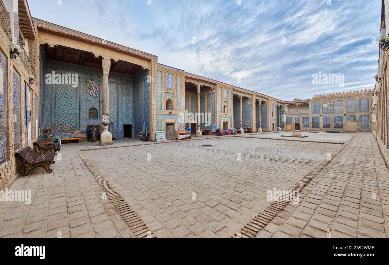 Tiled walls in the harem, Tash Khauli palace, also known as Tash Hauli  or Tosh Hovli, Itchan-Kala, Khiva, Uzbekistan, Central Asia Stock Photo